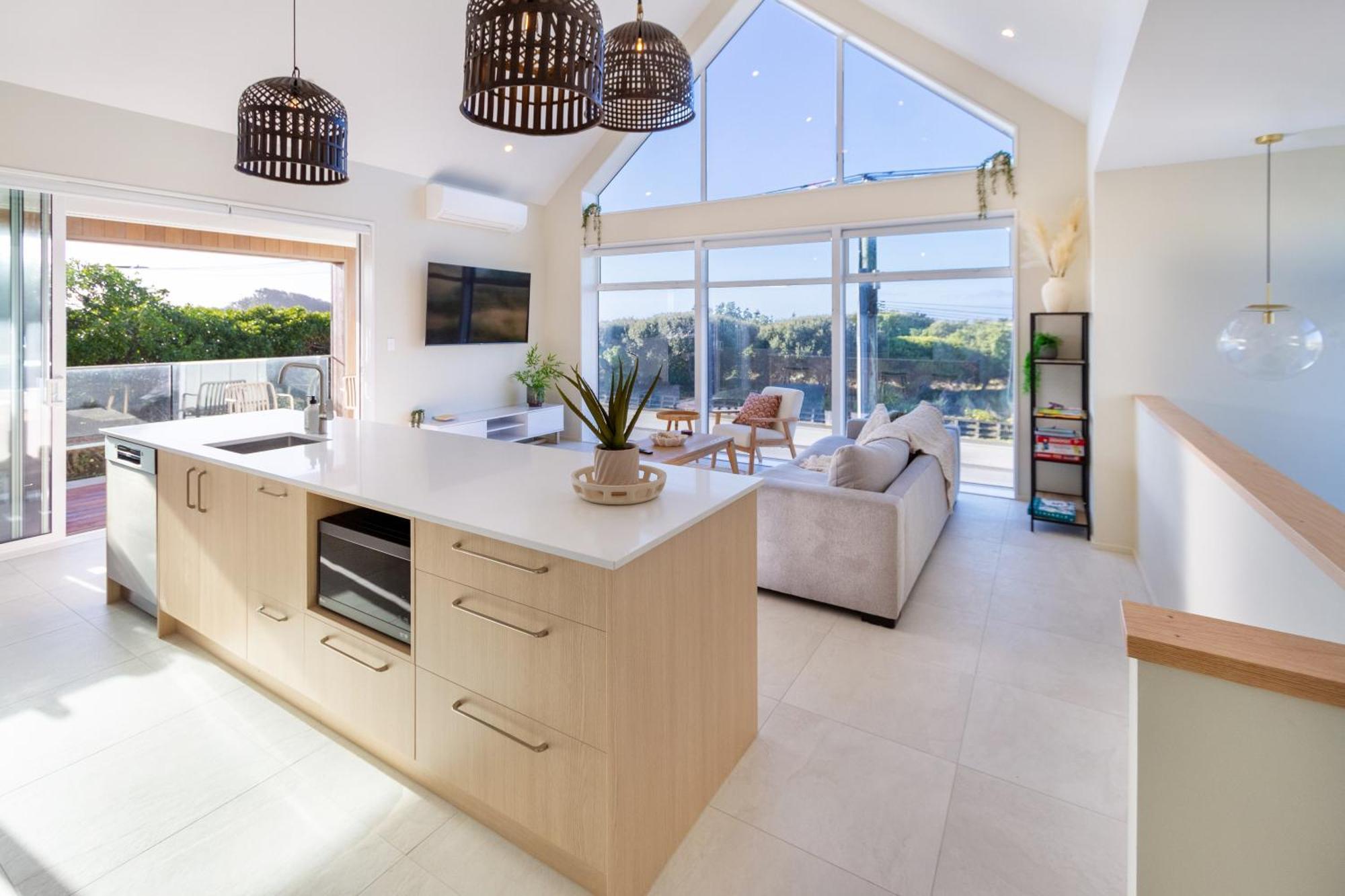 Luxury Beachside Living Elegant 3-Bedroom Haven Christchurch Exteriér fotografie