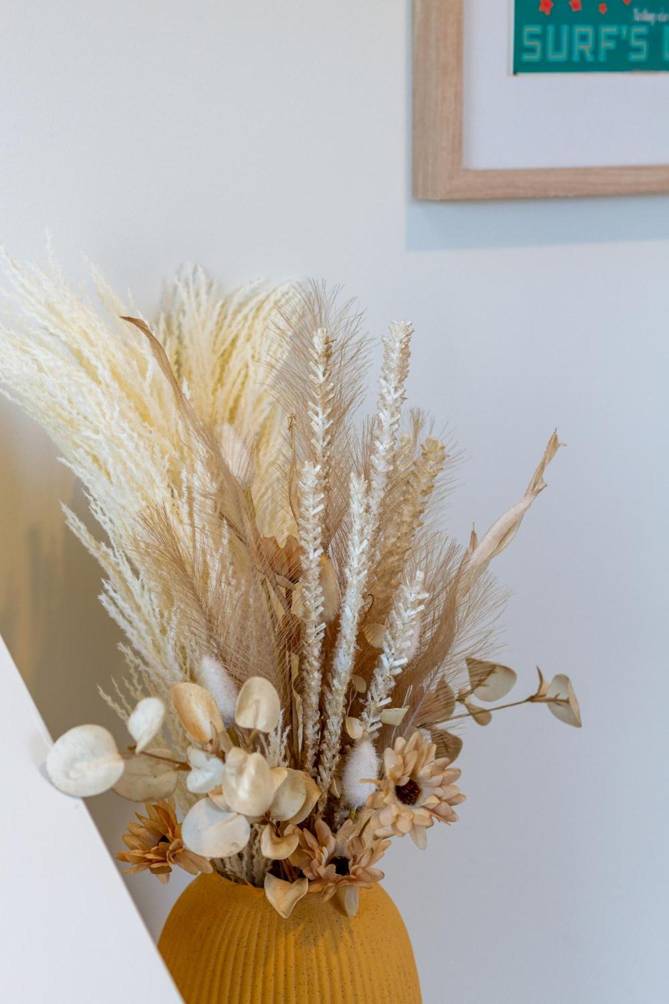Luxury Beachside Living Elegant 3-Bedroom Haven Christchurch Exteriér fotografie