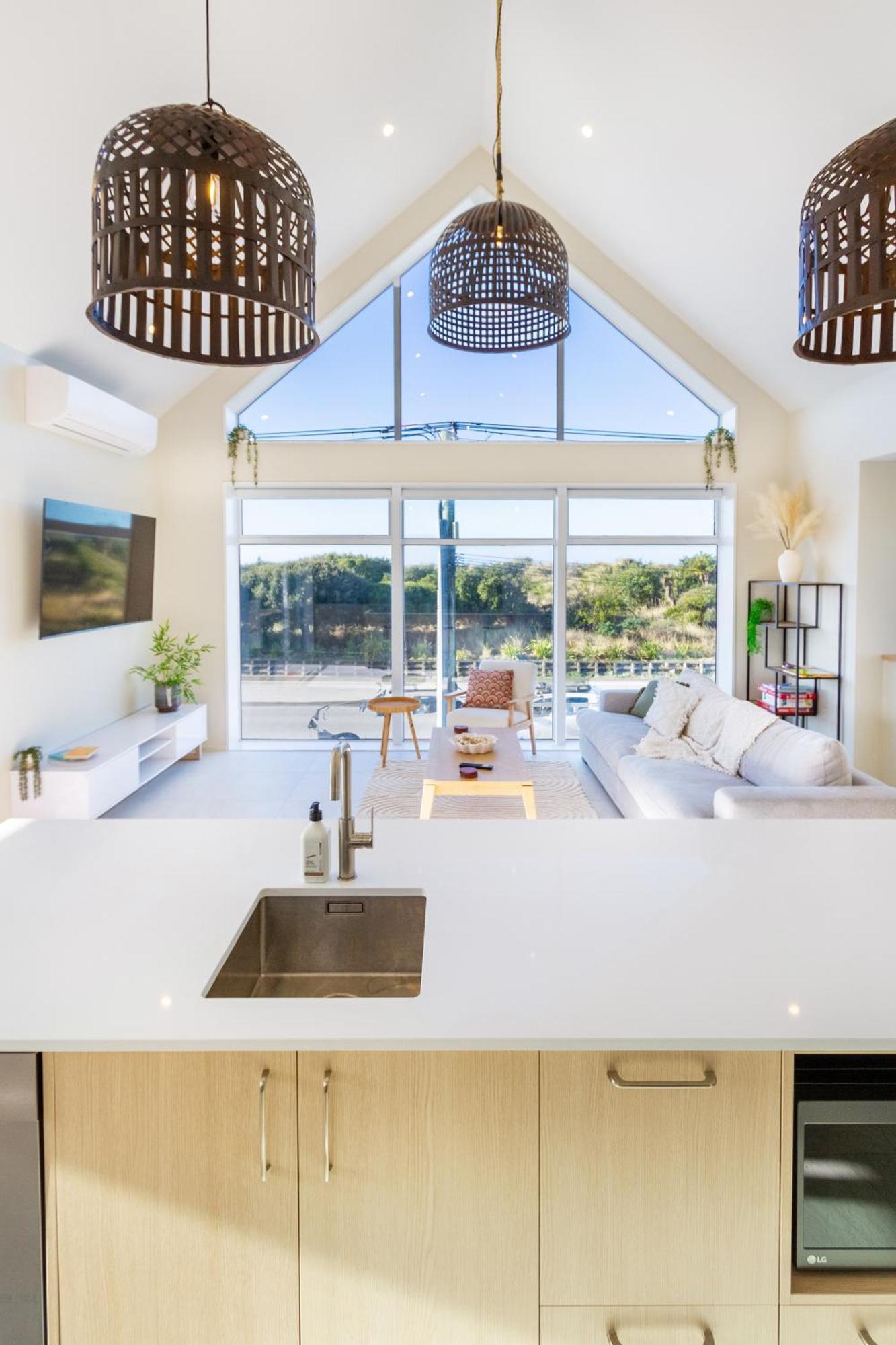 Luxury Beachside Living Elegant 3-Bedroom Haven Christchurch Exteriér fotografie